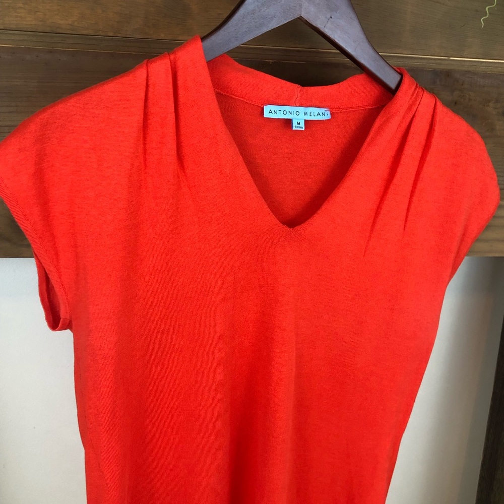 Antonio Melani v-neck short sleeve knit sz M